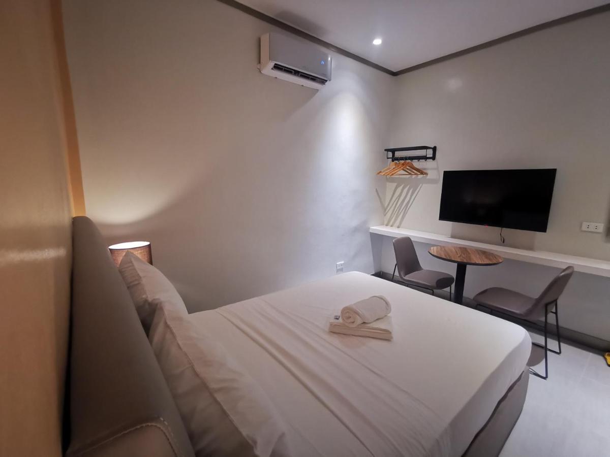 Yes Hotel Imus Cavite Экстерьер фото