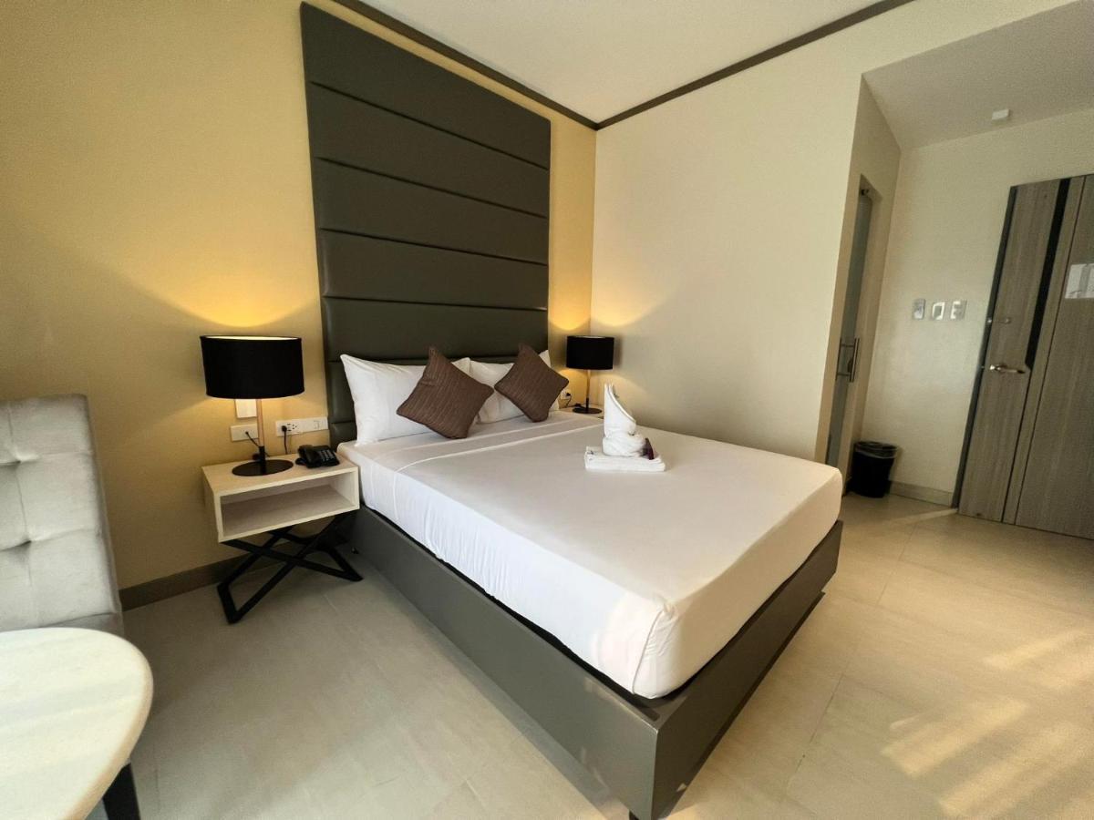 Yes Hotel Imus Cavite Экстерьер фото