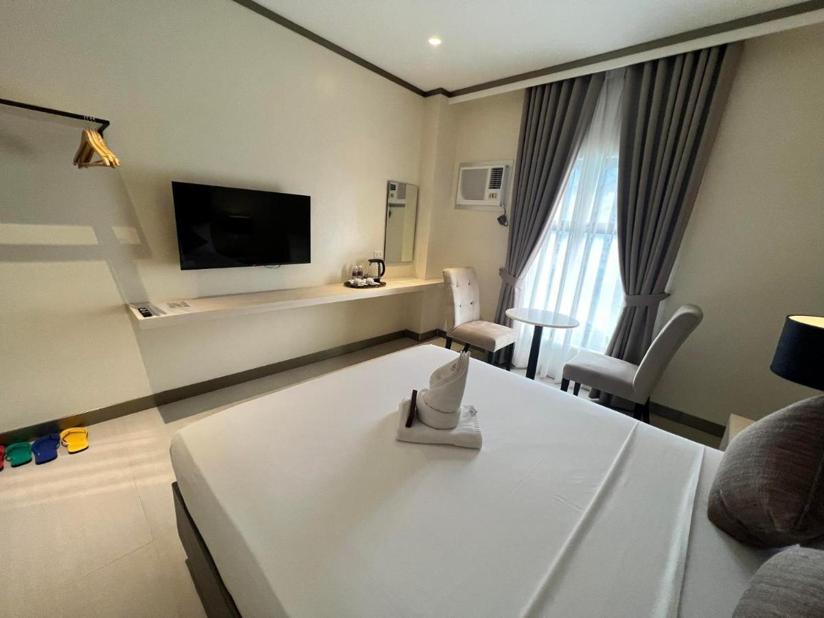 Yes Hotel Imus Cavite Экстерьер фото